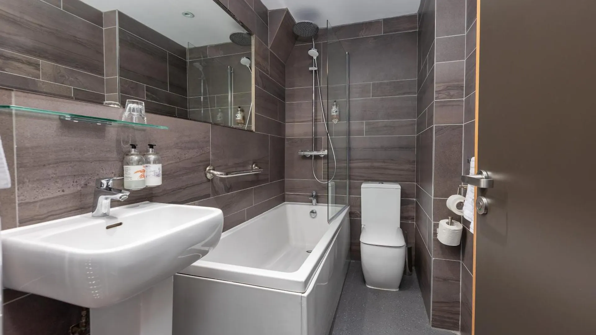 Art B&B Blackpool 2*,
